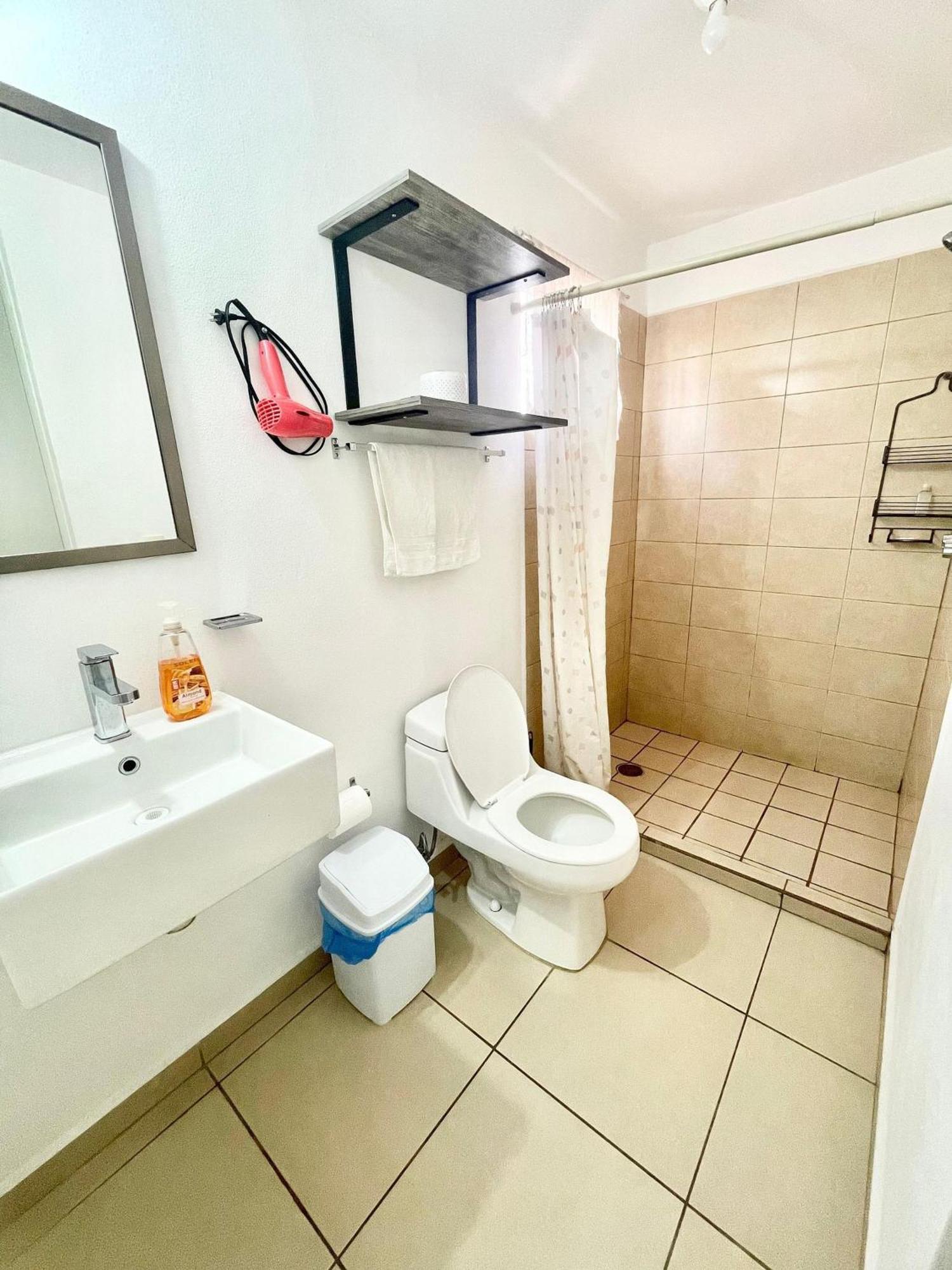 Modern Pool Side, 3 Bdrm House With Parking Villa ปูแอร์โตบาญาร์ตา ภายนอก รูปภาพ